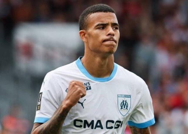  万千数据重构：从归零到巅峰的自我重塑逻辑 体育新闻