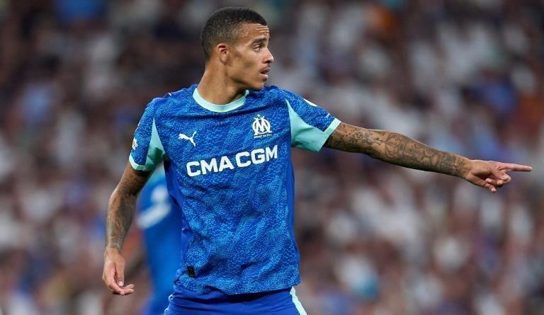  万千数据重构：从归零到巅峰的自我重塑逻辑 体育新闻