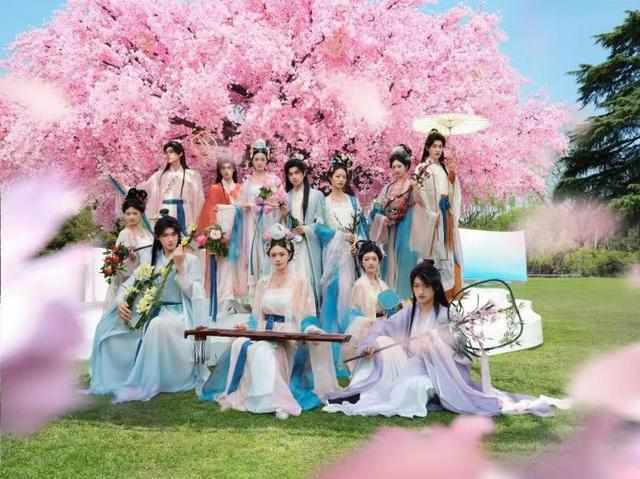 文化焦虑下的品牌突围:花西子如何通过重构花朝节实现长效增长 企业服务