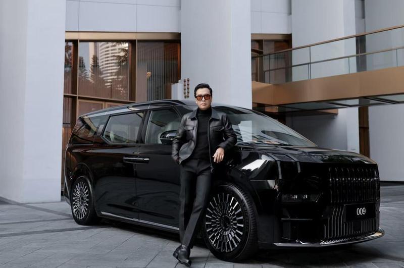  用户知情权先行，极氪009焕新计划提前亮相；900V架构加持，豪华体验再升级。 汽车科技