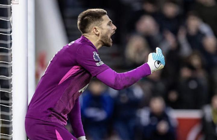  热刺深陷保级泥潭，Opta数据揭示降级风险；连续不胜纪录刷新，球队面临严峻考验。 体育新闻