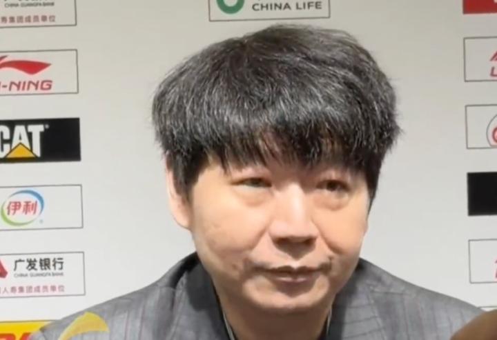  山东男篮主场取胜，邱彪强调失误控制与篮板拼抢；约翰逊首秀态度获高度肯定。 体育新闻 山东男篮主场取胜，邱彪强调失误控制与篮板拼抢；约翰逊首秀态度获高度肯定。 体育新闻