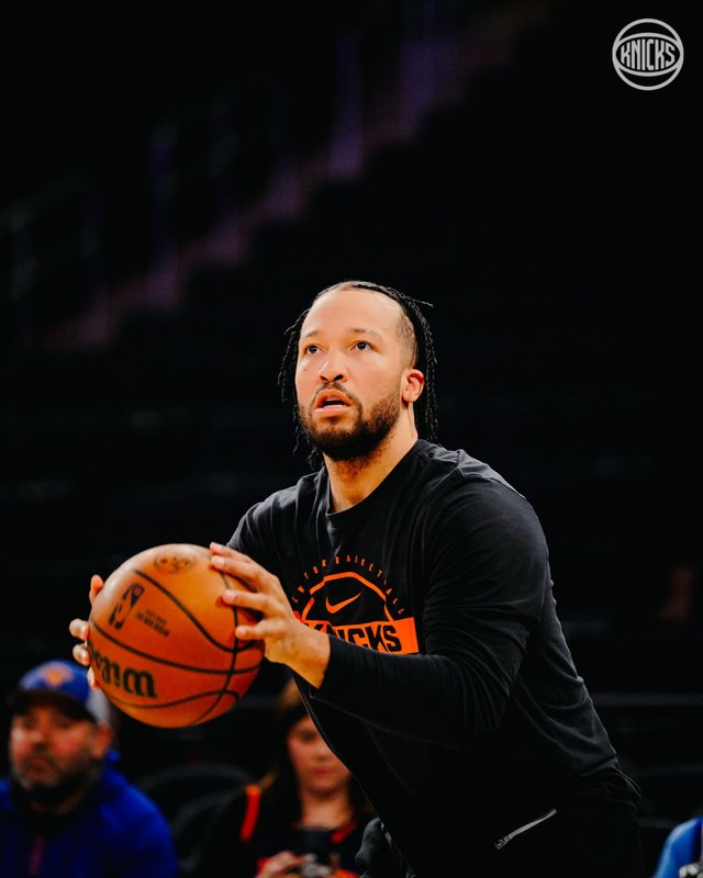 高效得分与节奏掌控：尼克斯决胜时刻的心理博弈机制分析