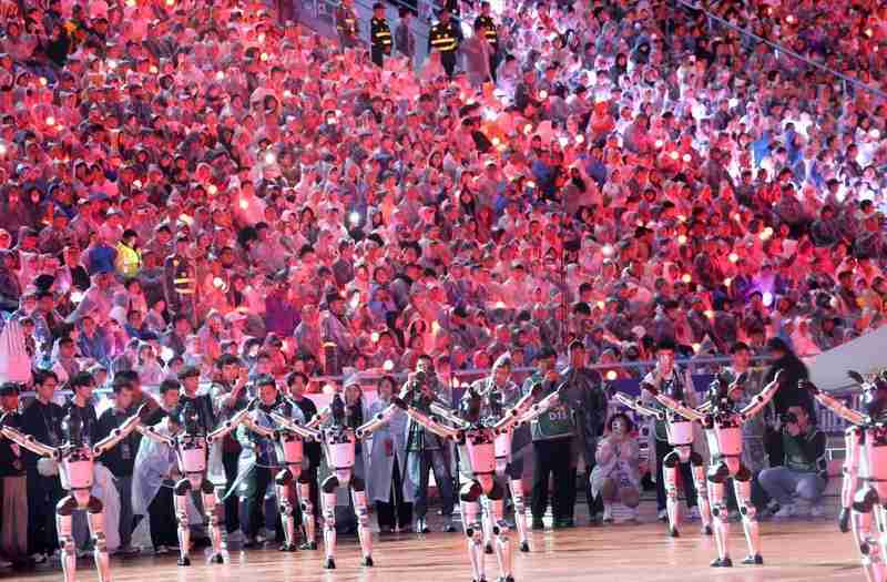  【数据复盘】苏超新赛季技术维度全解：从场均3.1万上座到VAR全覆盖的硬核升级 体育新闻